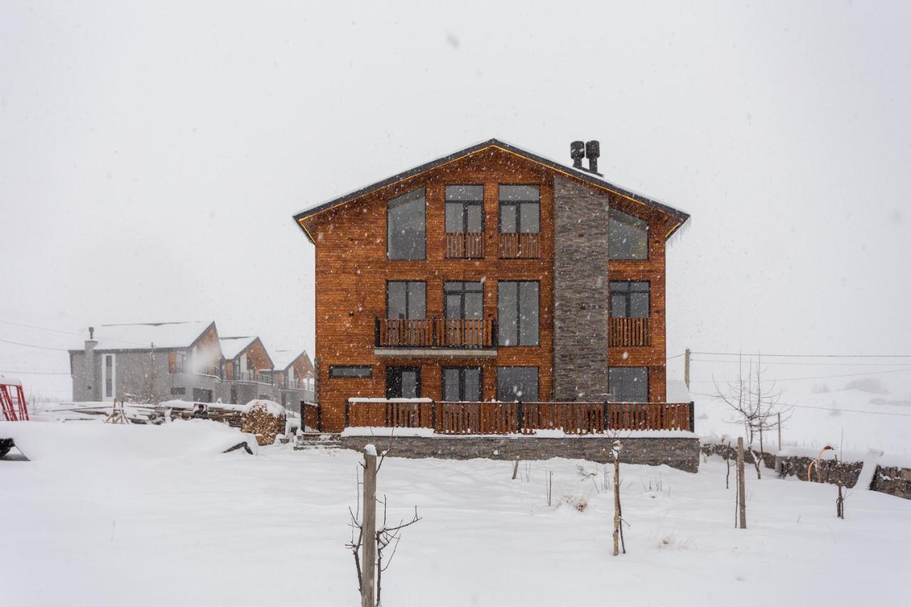 Gudauri Chalet Hotel Exterior photo